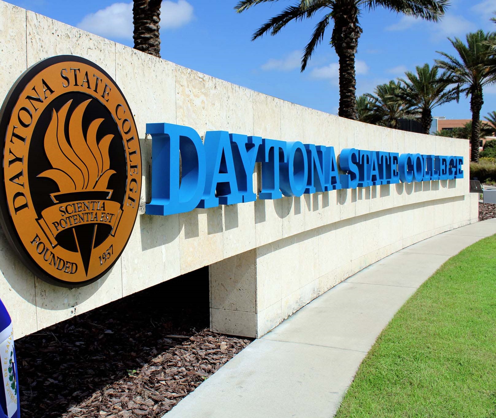 Daytona State College Sign